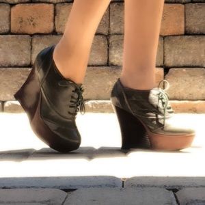 Laura Brandon “Haley” Black Oxford Platform Shoe!